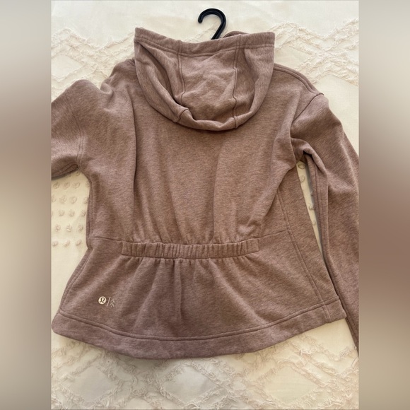 LULULEMON X BARRY'S HEATHERED RED DUST STRONGER AS ONE CROPPED HOODIE - Picture 5 of 12